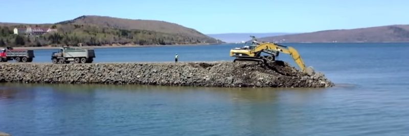 Pros and Cons of Breakwaters Pros and Cons of Breakwaters